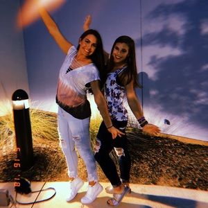 Meet your Posher, Amity